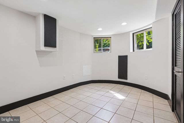 914 NEWINGTON AVE, Baltimore, MD 21217