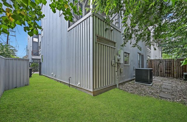 1504 Cleveland Street, Houston, TX 77019