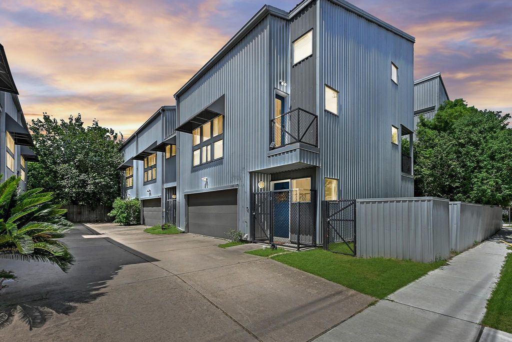 1504 Cleveland Street, Houston, TX 77019