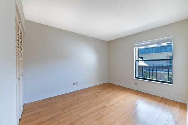 225 SE 10th Street 11D, Deerfield Beach, FL 33441