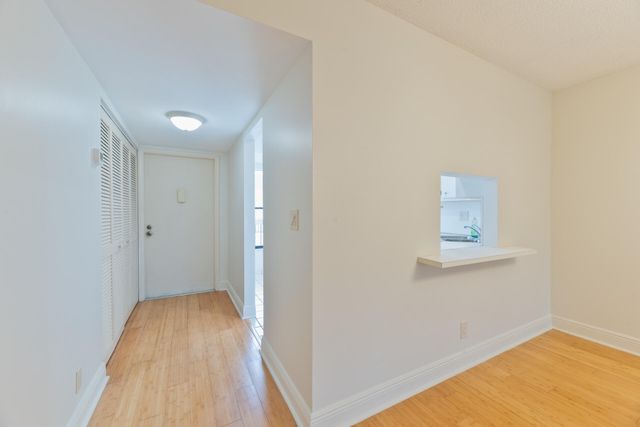 225 SE 10th Street 11D, Deerfield Beach, FL 33441