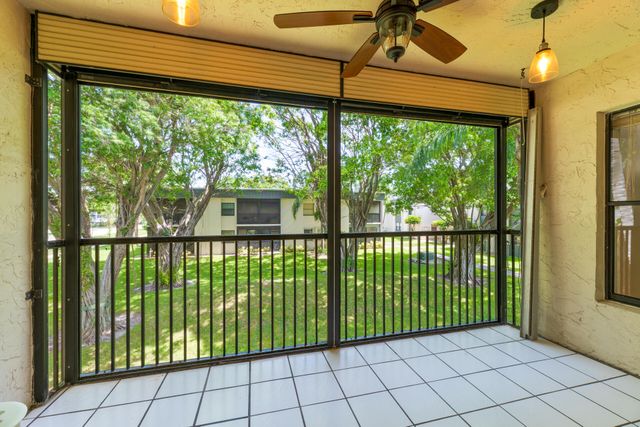 225 SE 10th Street 11D, Deerfield Beach, FL 33441
