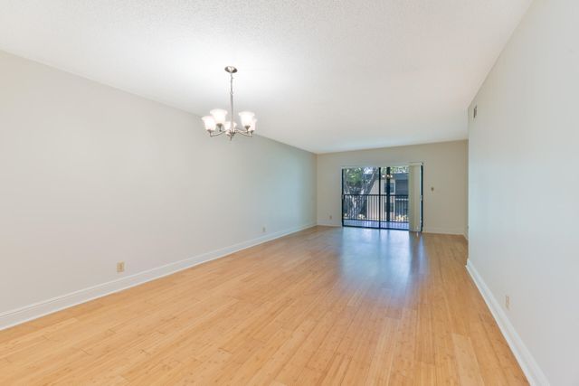 225 SE 10th Street 11D, Deerfield Beach, FL 33441