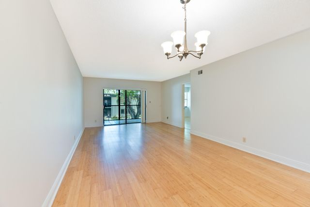 225 SE 10th Street 11D, Deerfield Beach, FL 33441