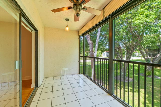 225 SE 10th Street 11D, Deerfield Beach, FL 33441