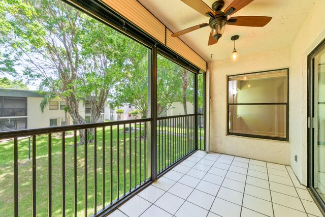 225 SE 10th Street 11D, Deerfield Beach, FL 33441