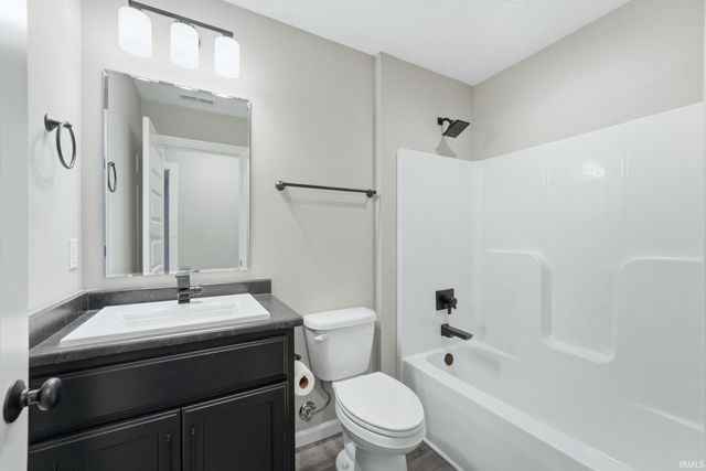 995 Lagonda Trail, Fort Wayne, IN 46818