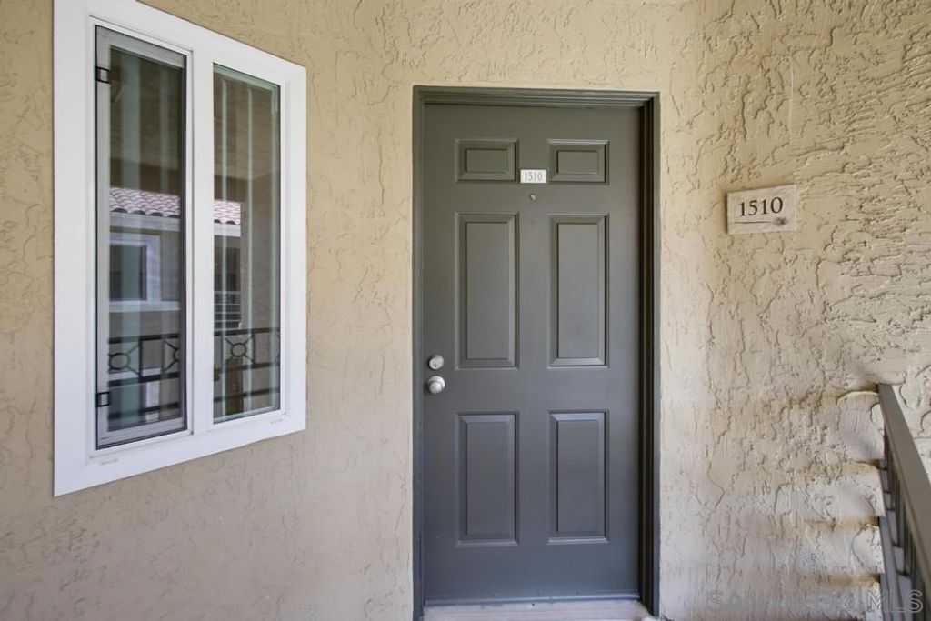 Image 2 of property listing at 7545 Charmant Dr 1510, San Diego, CA 92122