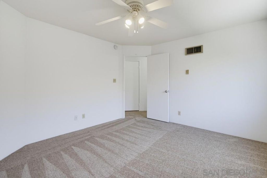 Image 23 of property listing at 7545 Charmant Dr 1510, San Diego, CA 92122