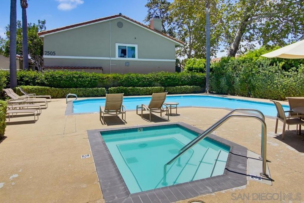 Image 30 of property listing at 7545 Charmant Dr 1510, San Diego, CA 92122