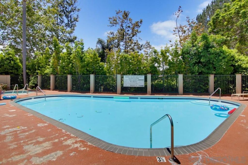 Image 33 of property listing at 7545 Charmant Dr 1510, San Diego, CA 92122
