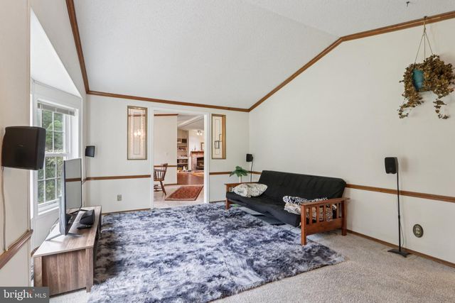 399 UPLAND AVE, Absecon, NJ 08205