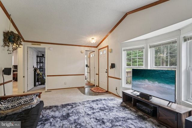 399 UPLAND AVE, Absecon, NJ 08205