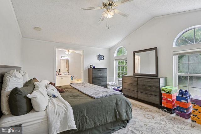 399 UPLAND AVE, Absecon, NJ 08205