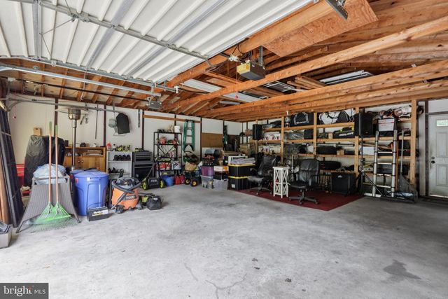 399 UPLAND AVE, Absecon, NJ 08205