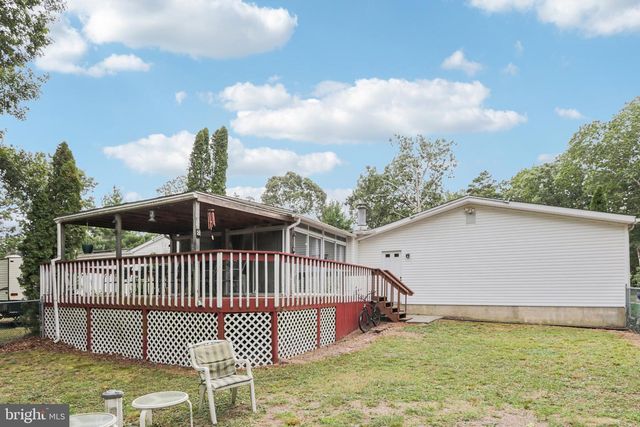 399 UPLAND AVE, Absecon, NJ 08205