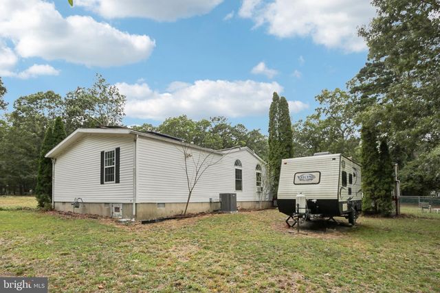399 UPLAND AVE, Absecon, NJ 08205