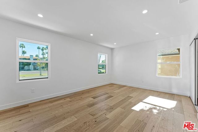 4955 Woodman Avenue, Los Angeles, CA 91423