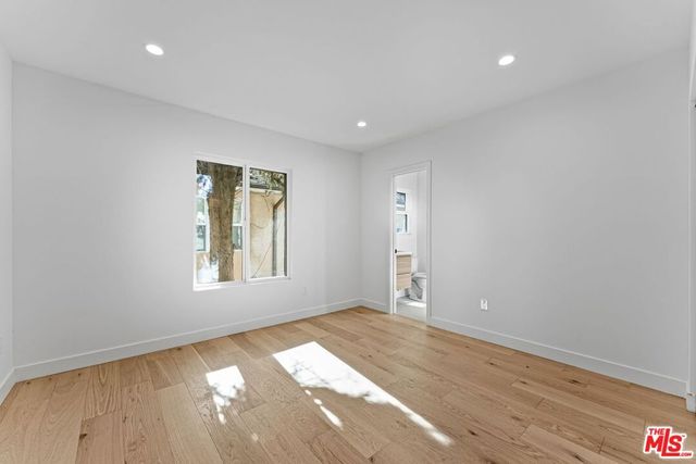 4955 Woodman Avenue, Los Angeles, CA 91423