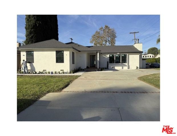 4955 Woodman Avenue, Los Angeles, CA 91423