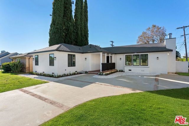 4955 Woodman Avenue, Los Angeles, CA 91423