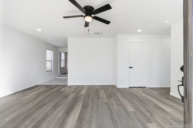 6415 Buena Vista, San Antonio, TX 78237
