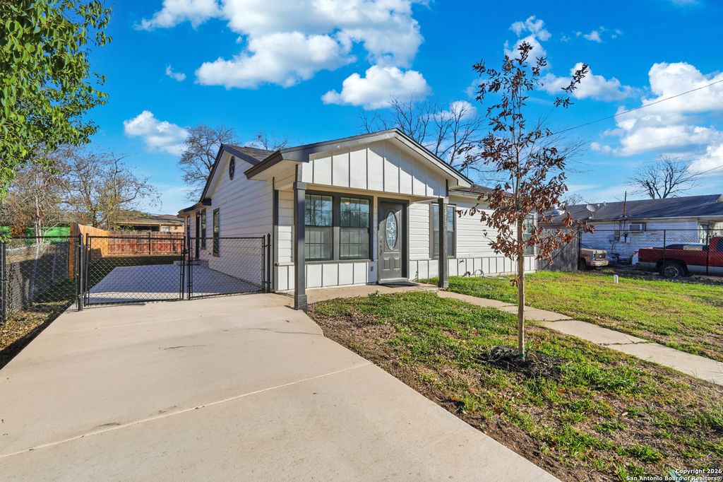 6415 Buena Vista, San Antonio, TX 78237