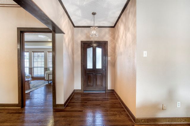 2817 Club Meadow Drive, Garland, TX 75043