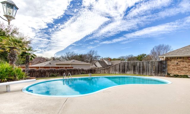 2817 Club Meadow Drive, Garland, TX 75043