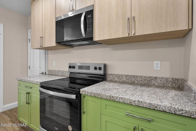 220 Calle Ranaculo, Rio Rico, AZ 85648