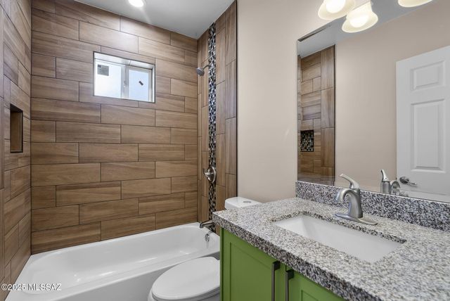 220 Calle Ranaculo, Rio Rico, AZ 85648