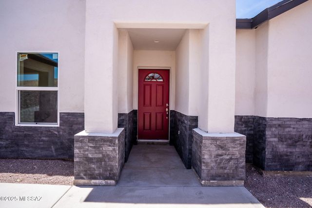 220 Calle Ranaculo, Rio Rico, AZ 85648