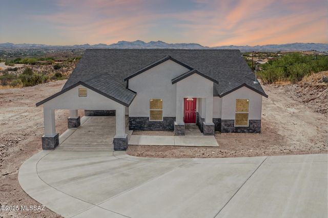 220 Calle Ranaculo, Rio Rico, AZ 85648