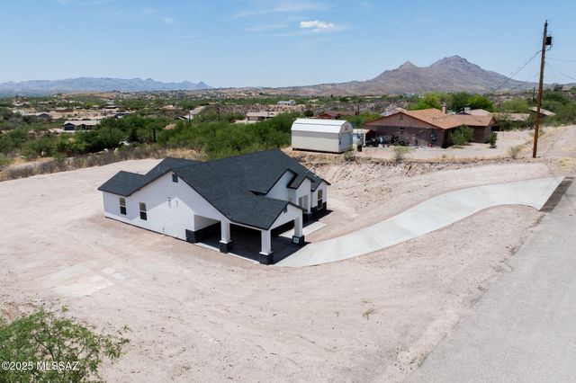 220 Calle Ranaculo, Rio Rico, AZ 85648