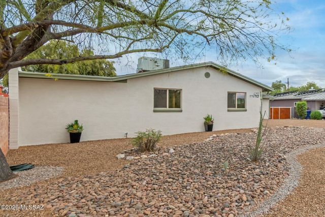 4252 E Poe Street, Tucson, AZ 85711