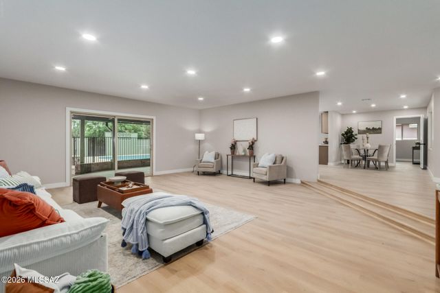 4252 E Poe Street, Tucson, AZ 85711