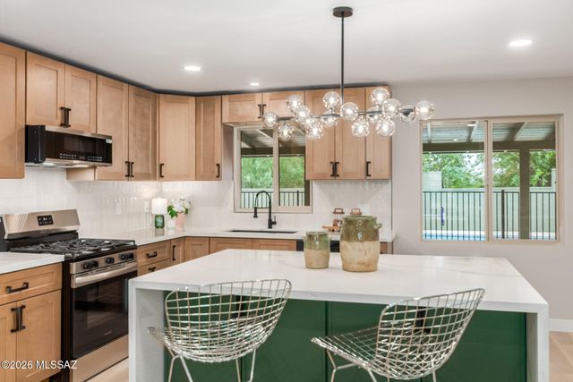 4252 E Poe Street, Tucson, AZ 85711