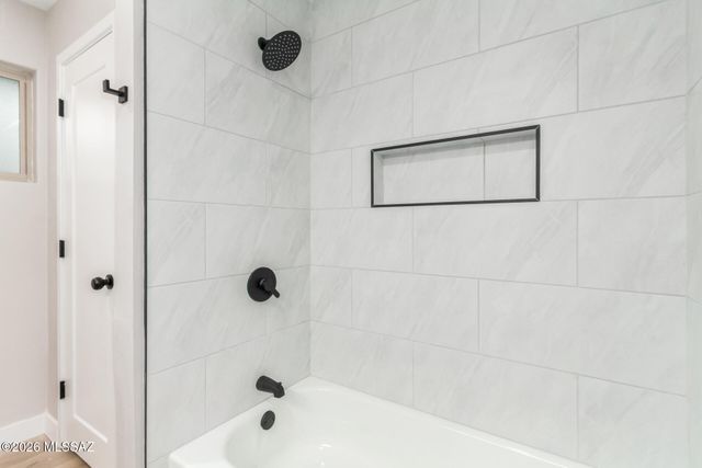 4252 E Poe Street, Tucson, AZ 85711