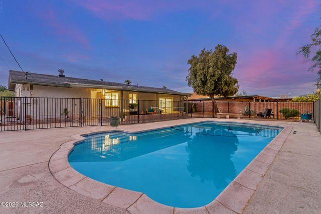 4252 E Poe Street, Tucson, AZ 85711