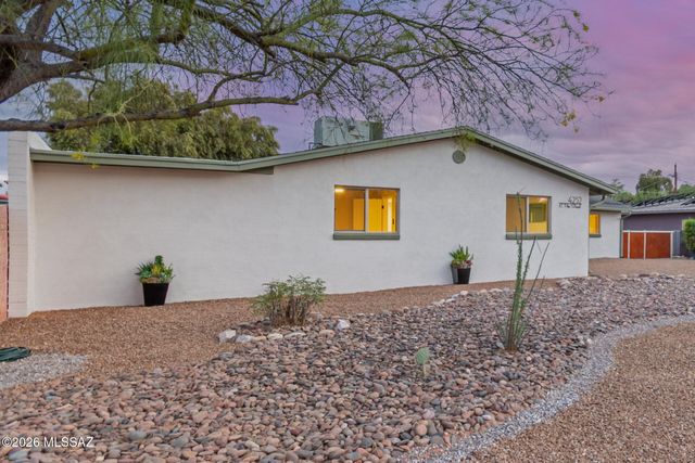 4252 E Poe Street, Tucson, AZ 85711