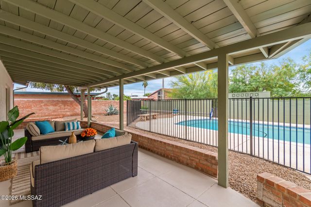 4252 E Poe Street, Tucson, AZ 85711