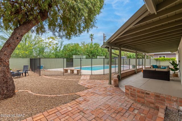 4252 E Poe Street, Tucson, AZ 85711