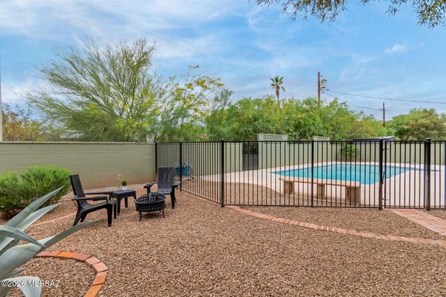 4252 E Poe Street, Tucson, AZ 85711