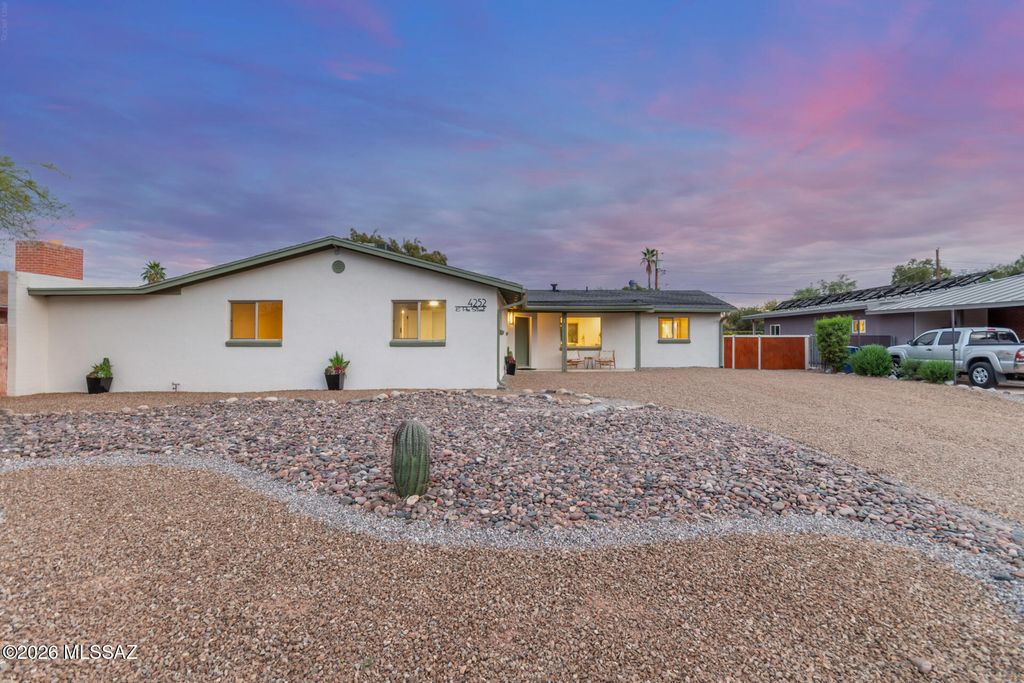 4252 E Poe Street, Tucson, AZ 85711