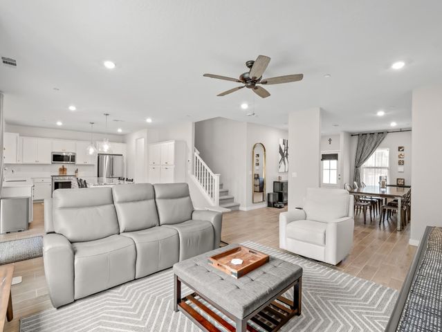 479 S Filbert Avenue, Fresno, CA 93727