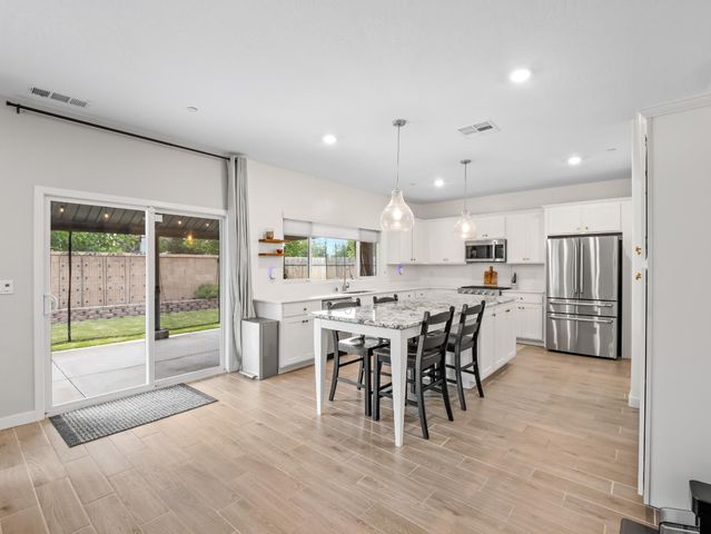 479 S Filbert Avenue, Fresno, CA 93727