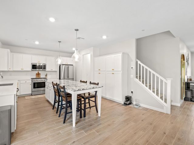 479 S Filbert Avenue, Fresno, CA 93727