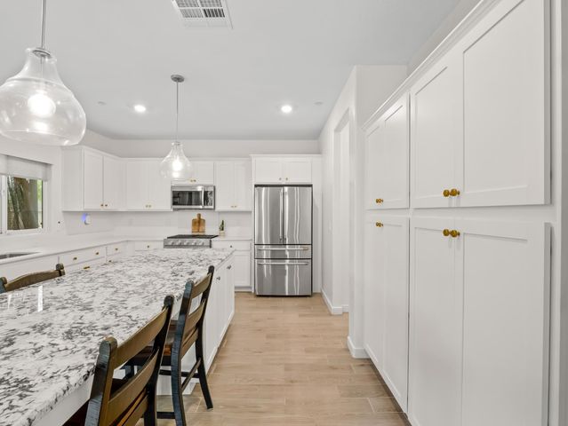 479 S Filbert Avenue, Fresno, CA 93727