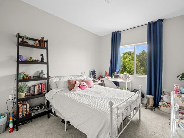 479 S Filbert Avenue, Fresno, CA 93727