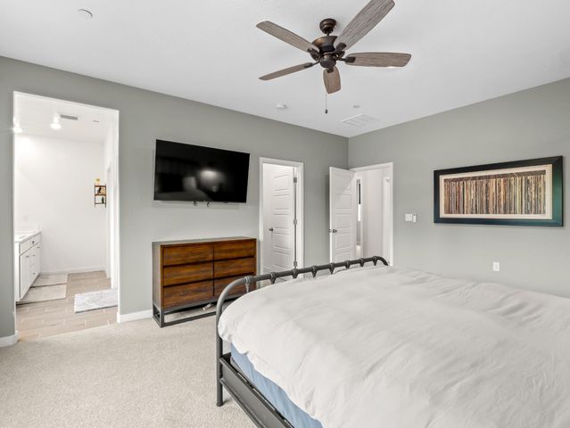 479 S Filbert Avenue, Fresno, CA 93727